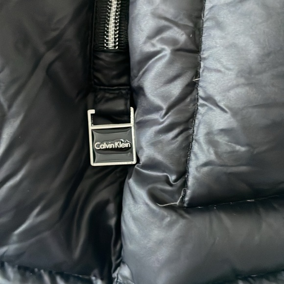Calvin Klein size extra large, packable, lightweight premium down Jacket - Picture 7 of 11